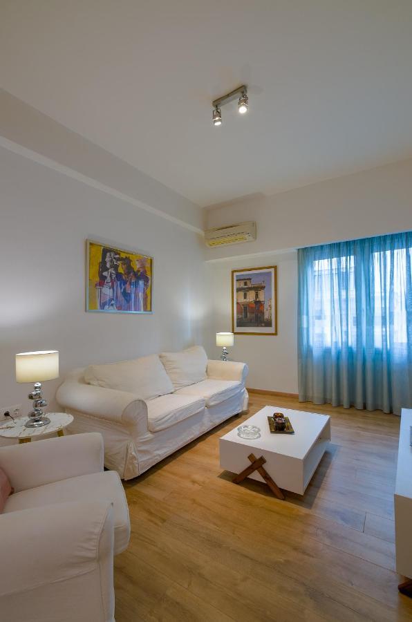 Nice 1Bd Apartment Close To Metro Station Ampelokipoi Atenas Exterior foto