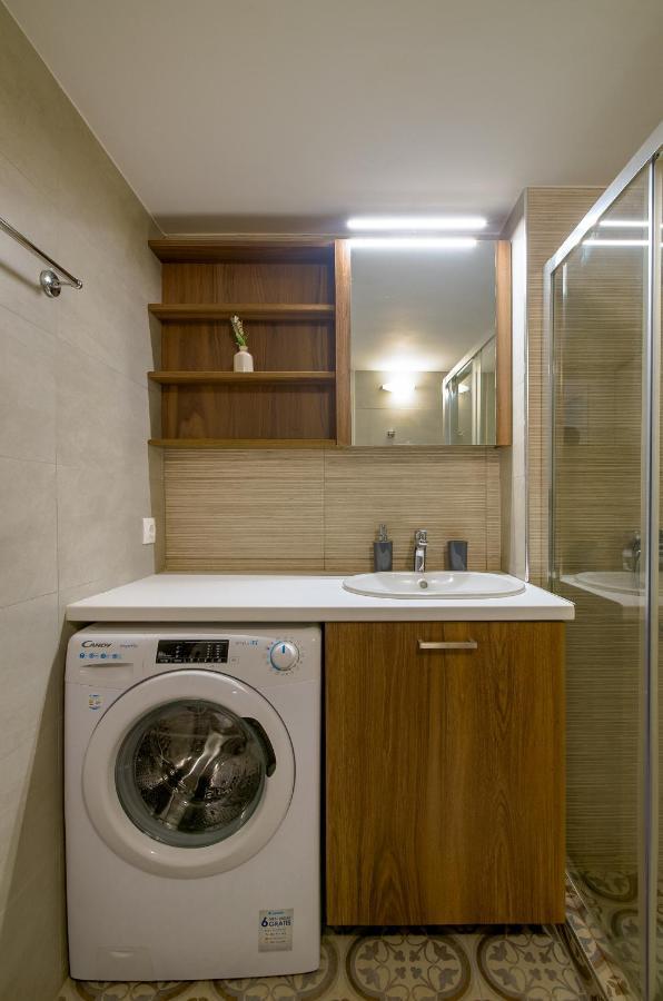 Nice 1Bd Apartment Close To Metro Station Ampelokipoi Atenas Exterior foto